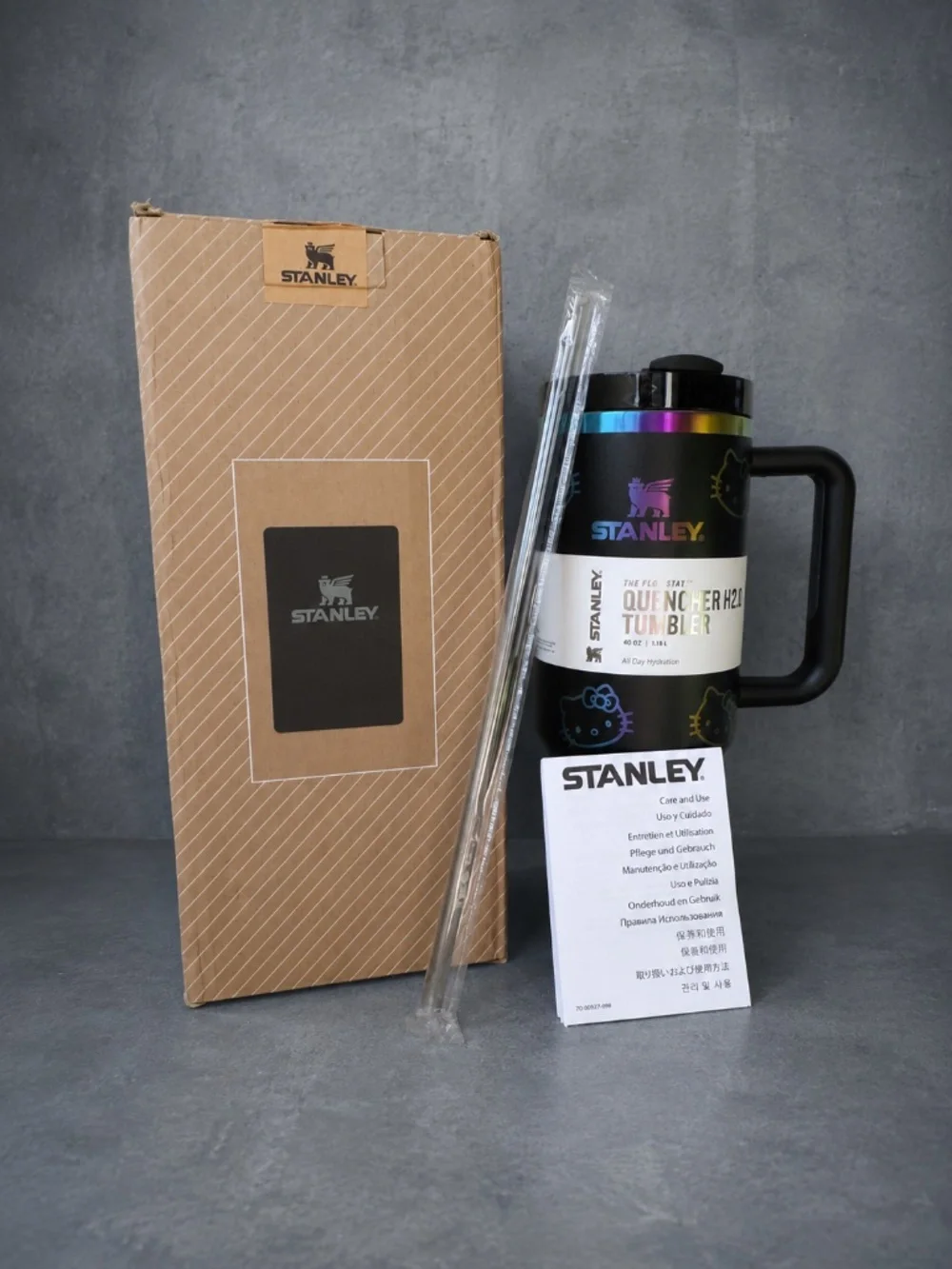 Stanley x Hello Kitty 40 oz Quencher H2.0 Rainbow Swirl Tumbler NWT